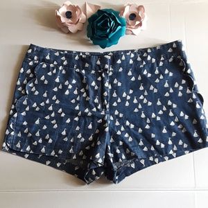 J. Crew Chambray Sailboat Scallop Pocket Shorts, 8